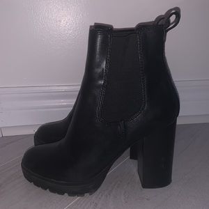 steve madden loopy boots